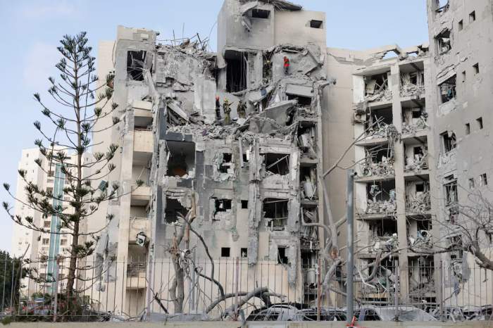 ASÍ QUEDÓ BEERSHEBA TRAS EL ATAQUE DE IRÁN EN UN COMPLEJO HABITACIONAL